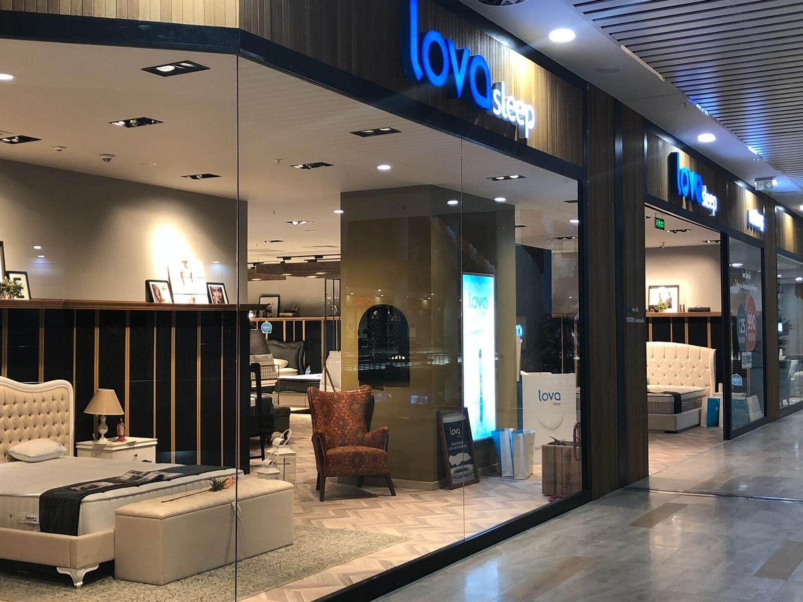 Lova Türkiye�nin İlk Mobilya ve Dekorasyon Alışveriş Merkezi Home